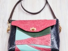 Fashionable side bags for college girl 
